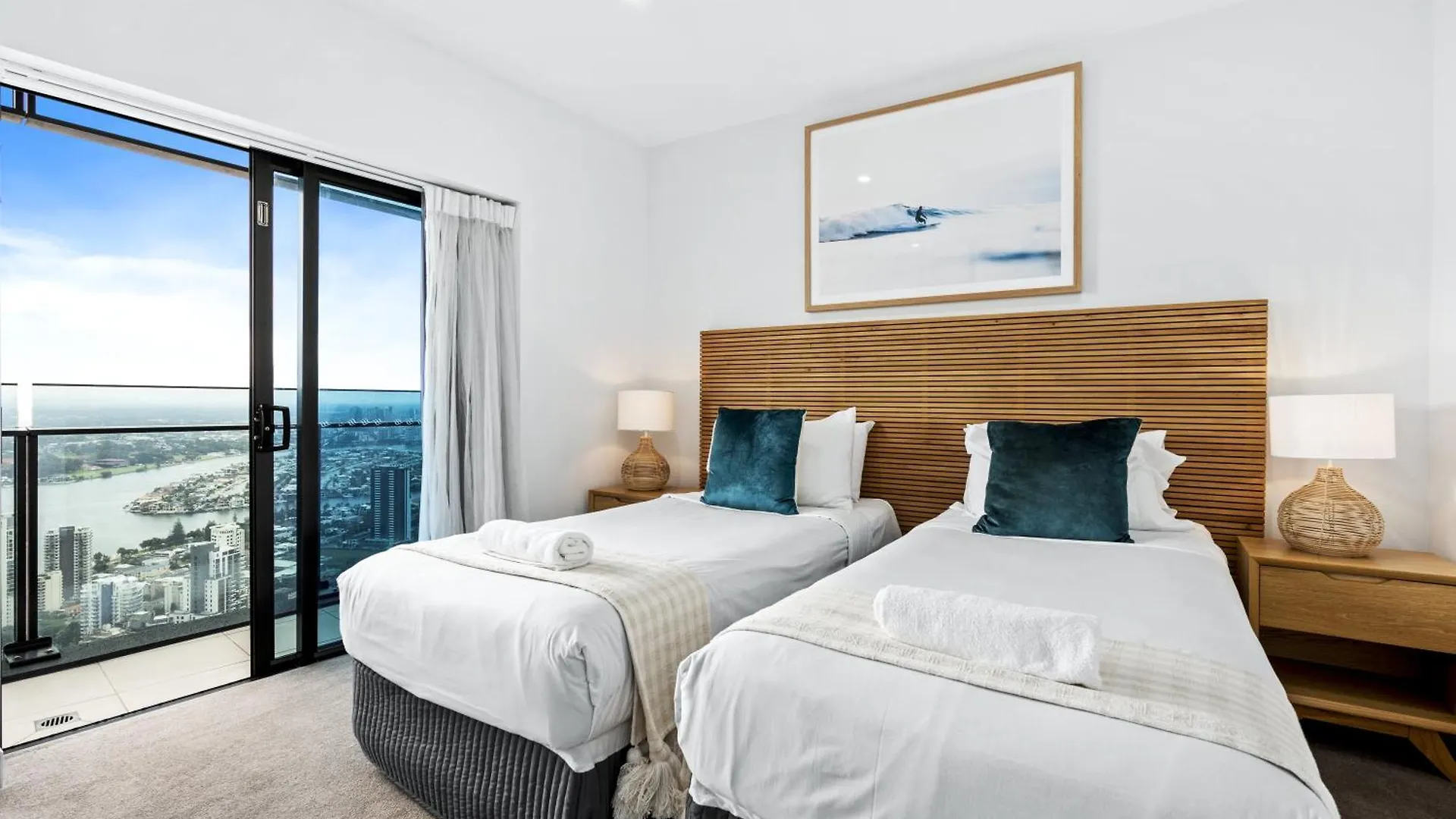 2 & 3 Bedroom Ocean View Apartments At Soul Surfers Paradise - Q Stay Gold Coast